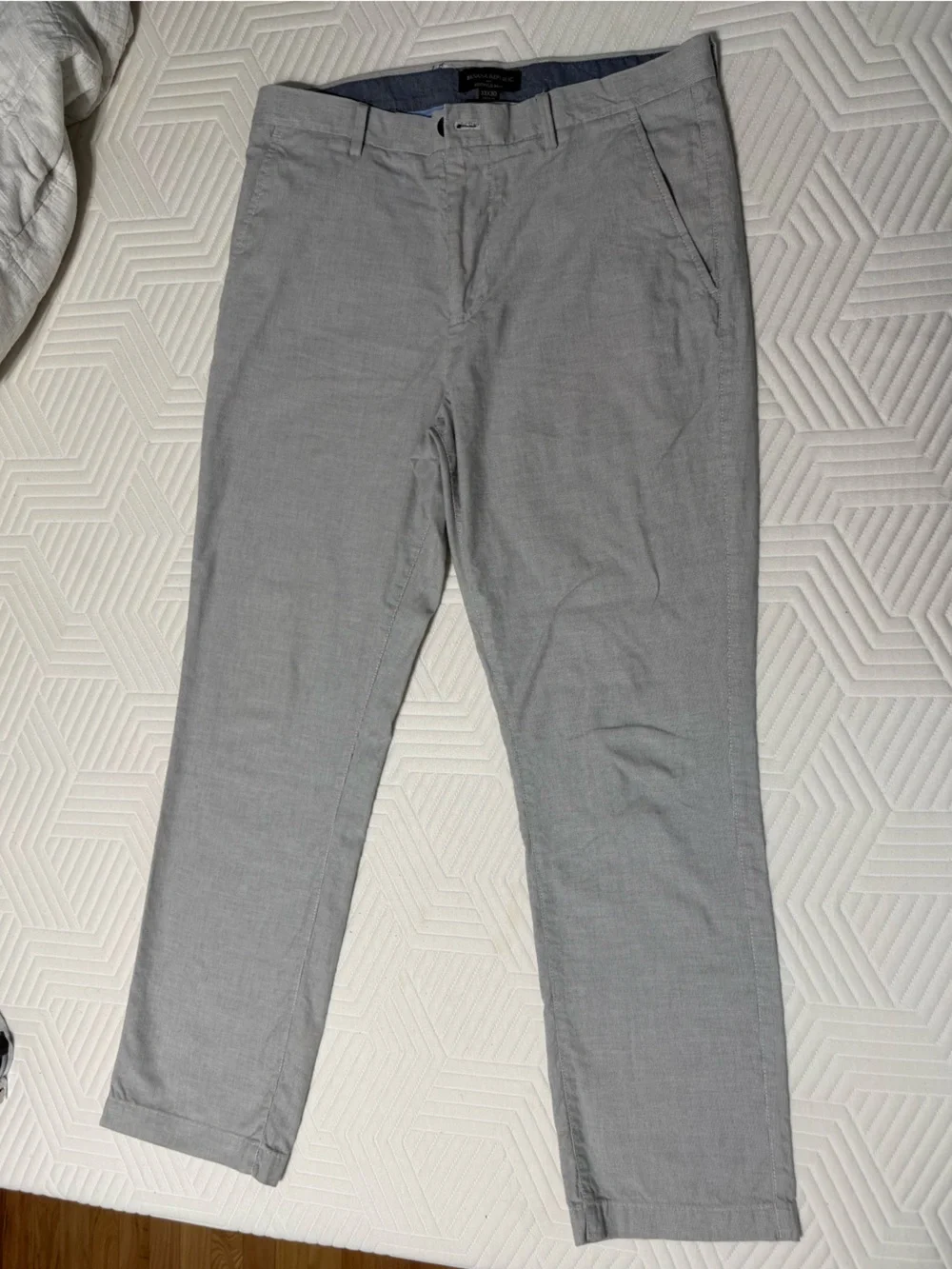 Banana Republic Kentfield Pant in Light Gray 33x30